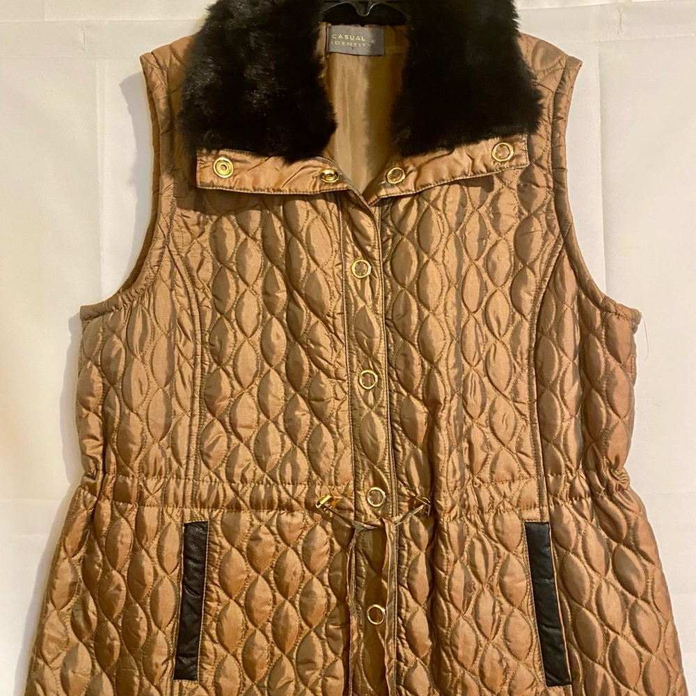 Casual Identity Women’s L Rose Gold Faux Fur Collar Vest Snap Front, Two Pockets